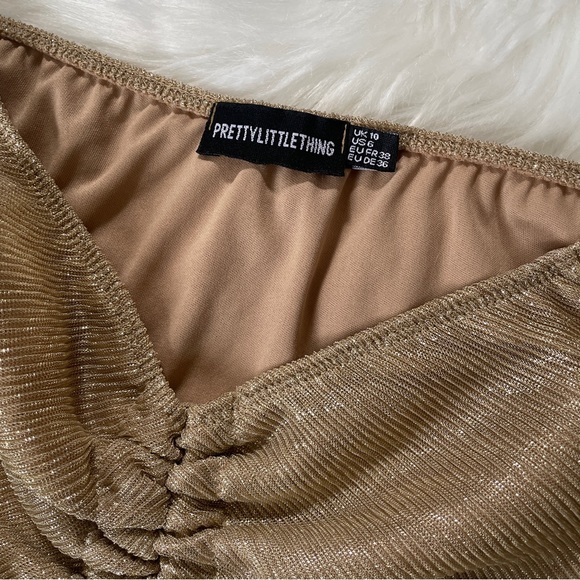 PrettyLittleThing Gold Metallic Plisse Ruched Front Bardot Bodycon Dress US6 - Picture 3 of 12